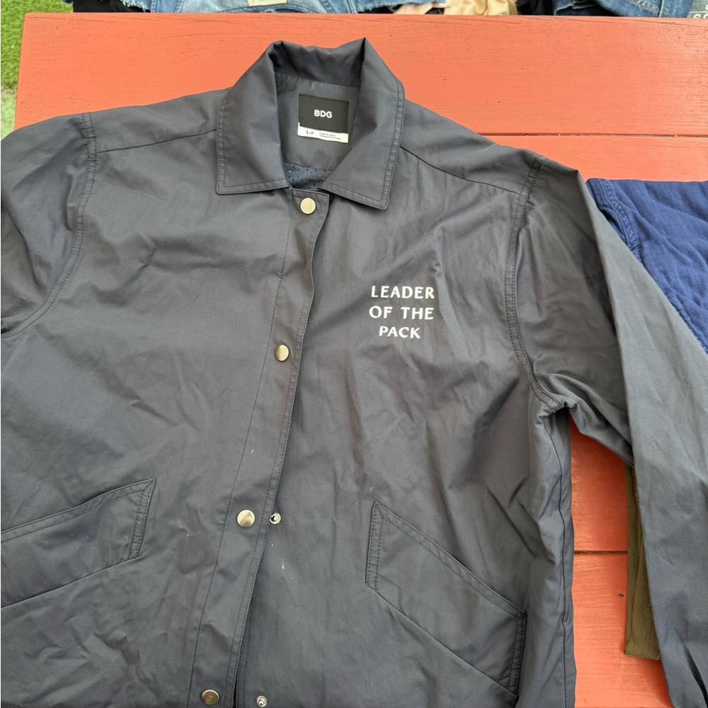 Gray Jacket - Leader of the Pack